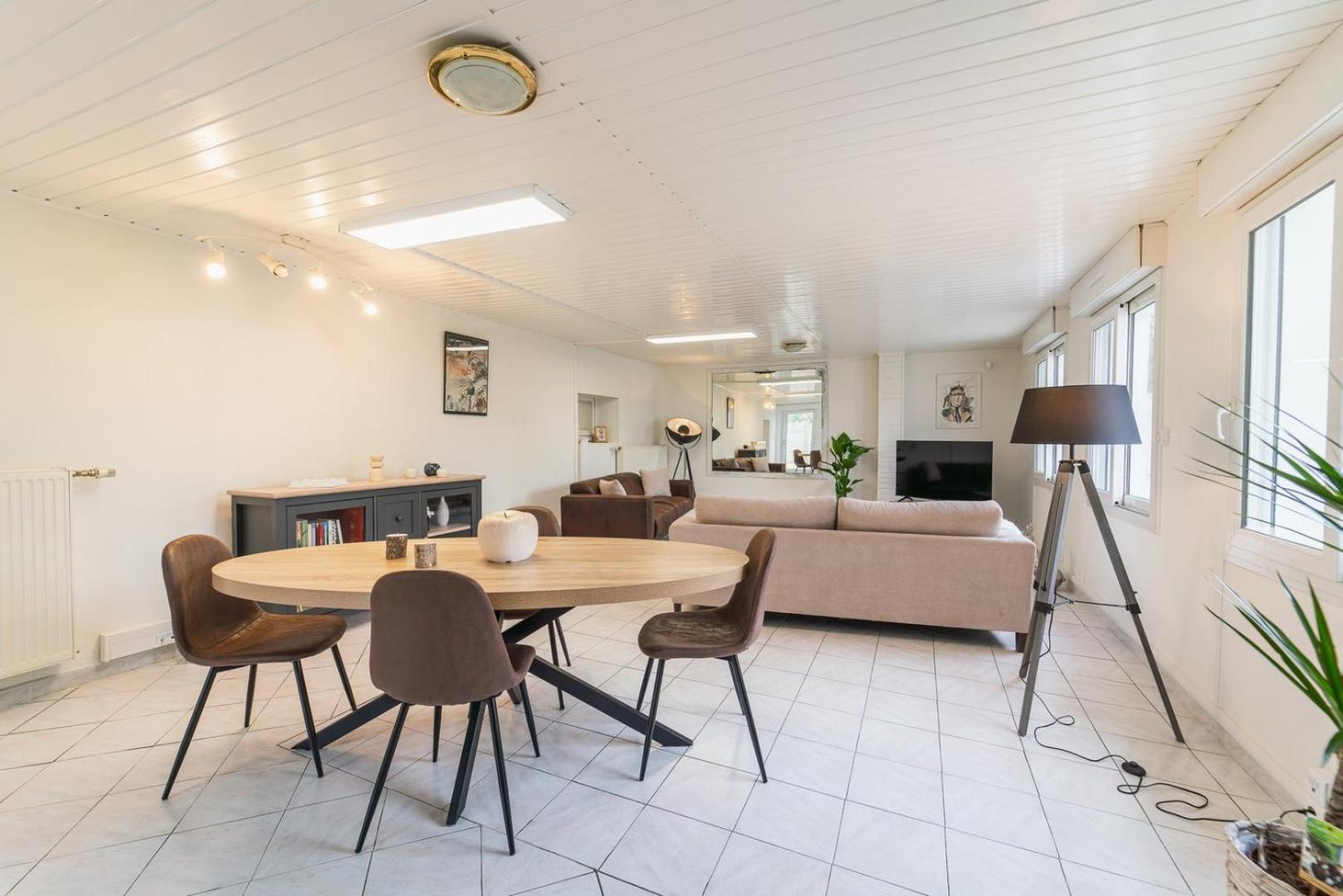 Апартаменты Le Gue Sourdeau: 150M² 5 Min From Futuroscope Чассенеуил-Ду-Поитоу Экстерьер фото