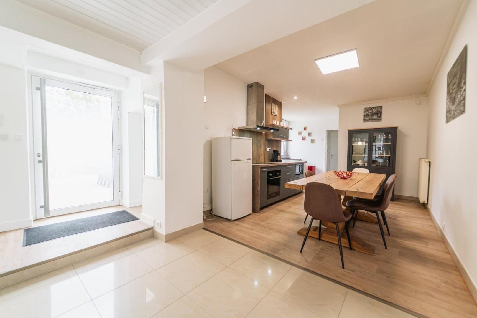 Апартаменты Le Gue Sourdeau: 150M² 5 Min From Futuroscope Чассенеуил-Ду-Поитоу Экстерьер фото